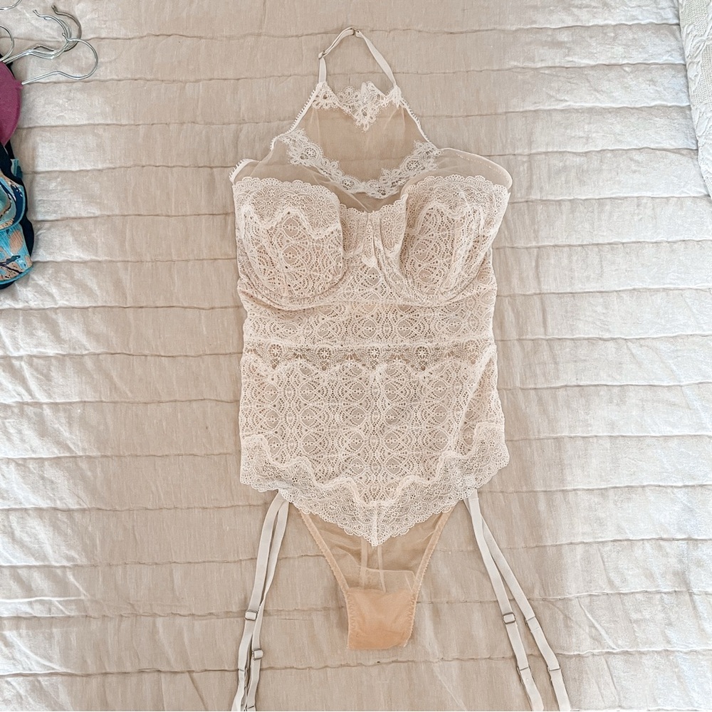 Victoria’s Secret White Lace Highneck Halter Bodysuit with Garter Belt Size 34D